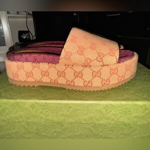 Authentic gucci platform slides